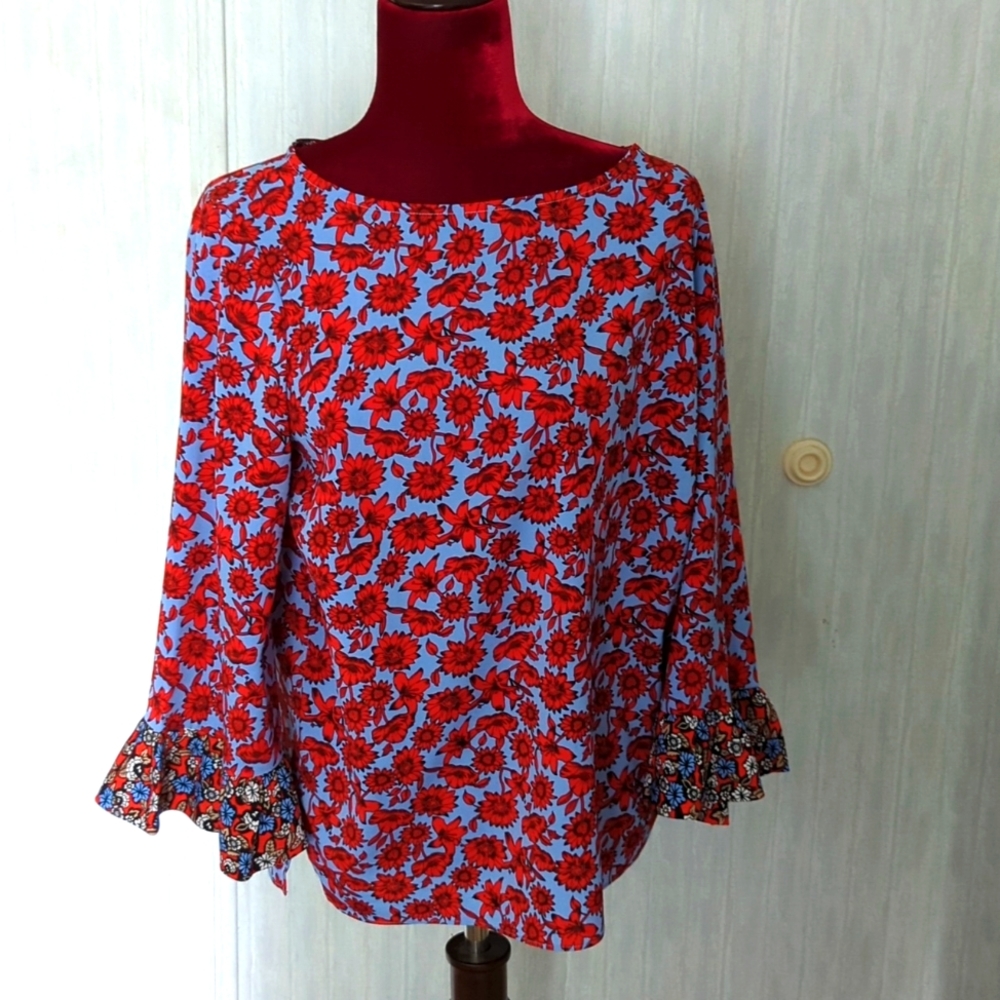 Pretty flowered top